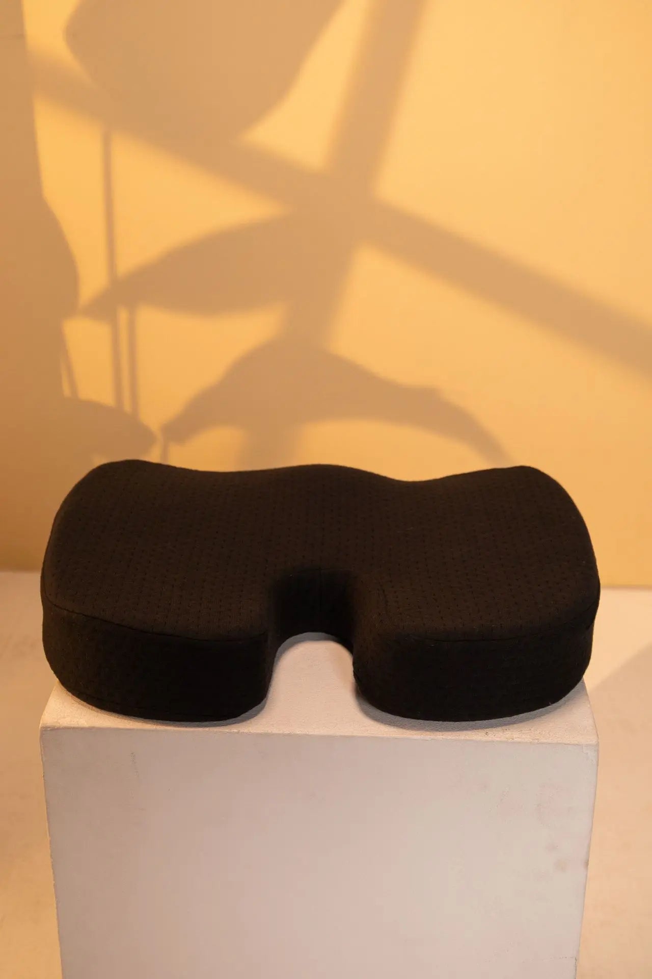 Coccyx seat cushion