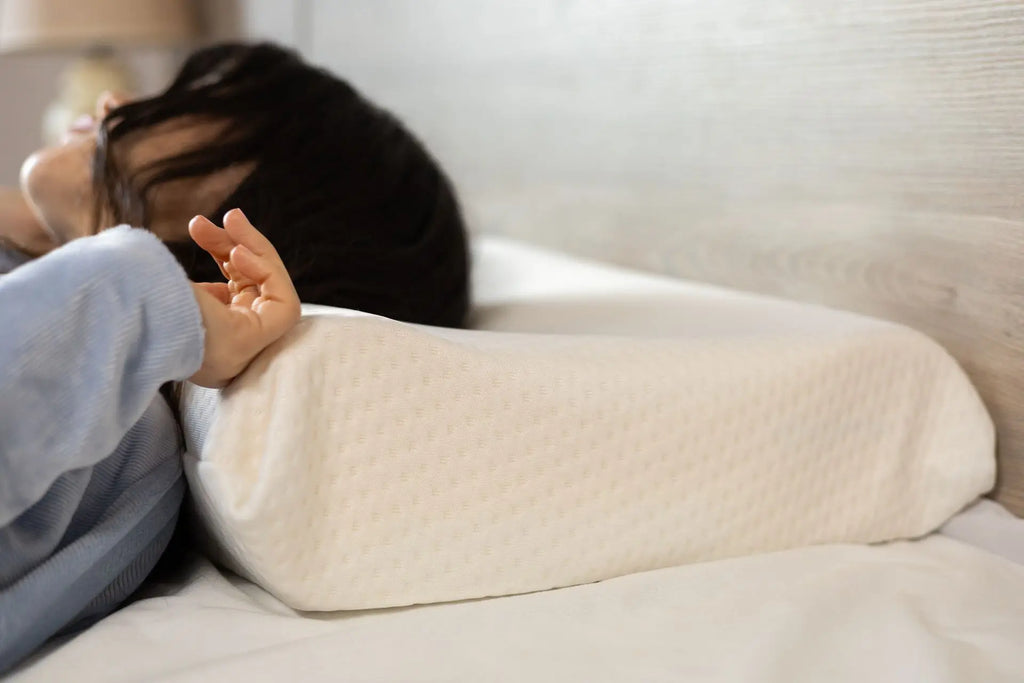 Double Curve Memory Foam Pillow