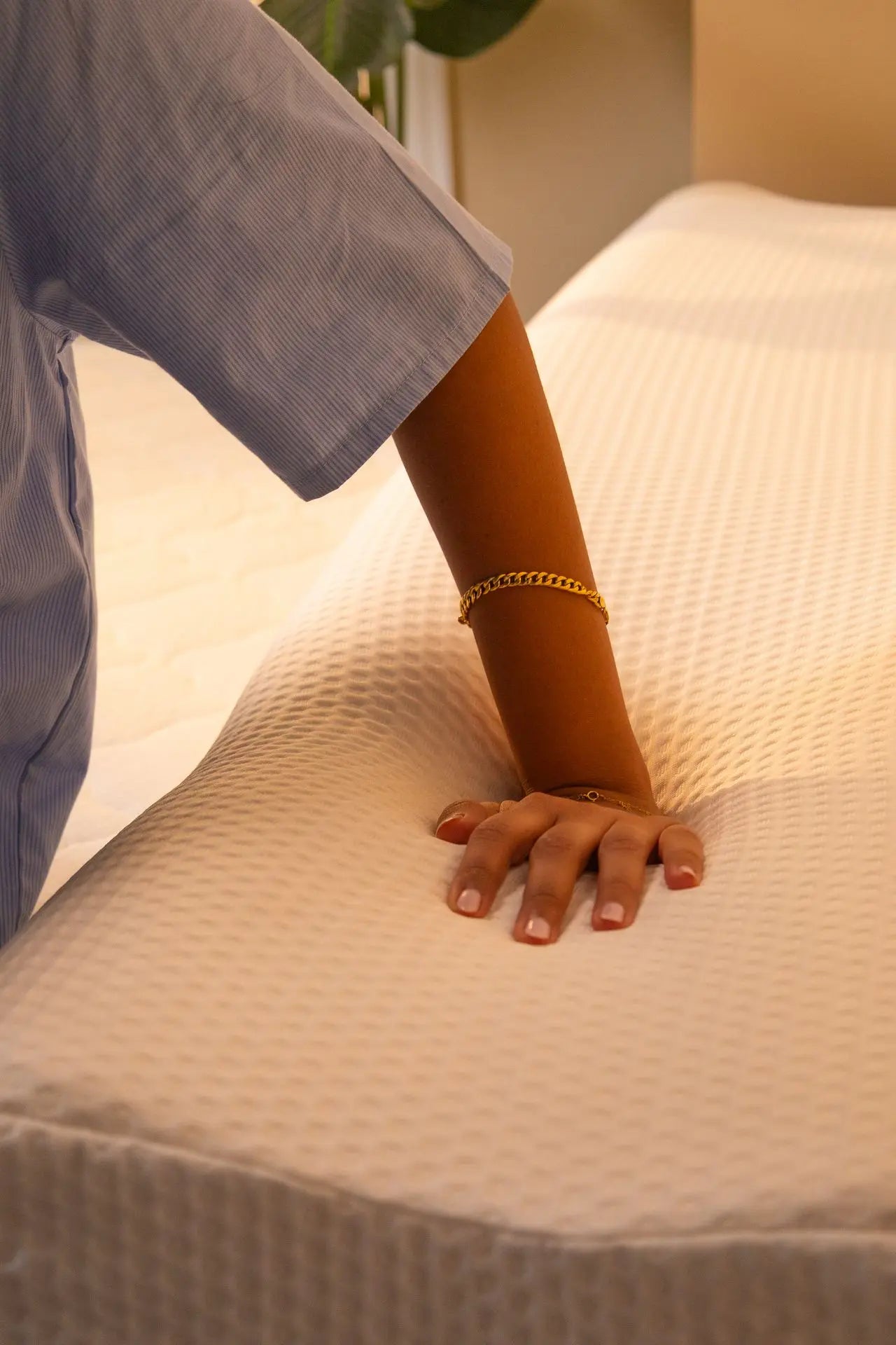 Memory Foam Contour Long Last Pillow