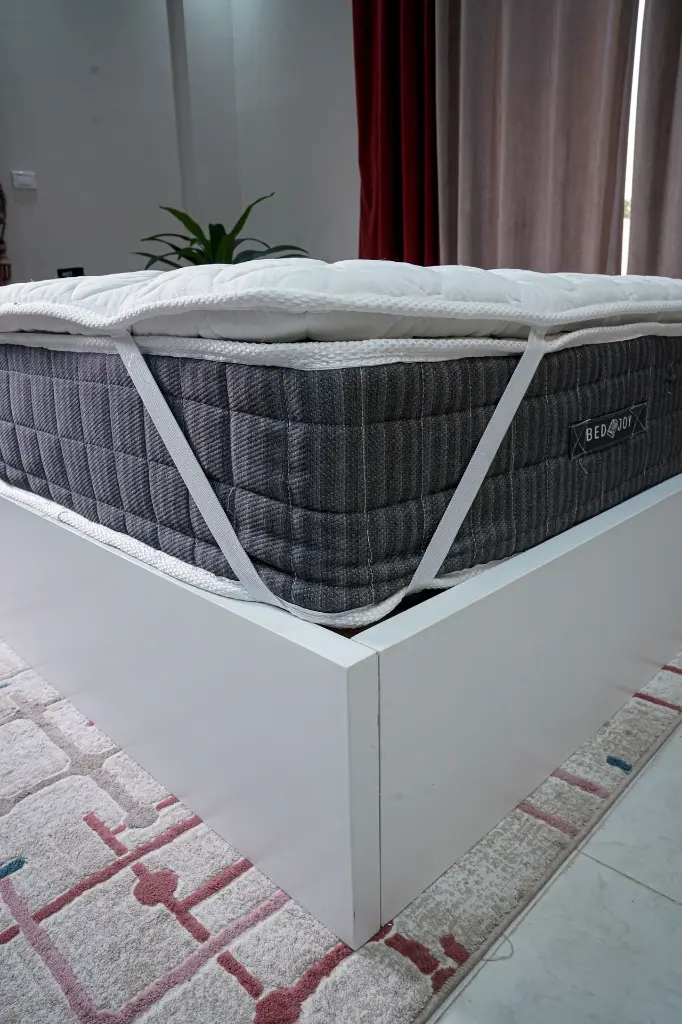 memory foam matt topper side view.webp